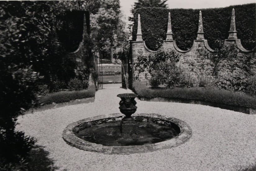 jennifer dickson, photography, etching, royal academy, fountain, hedge, England, photo